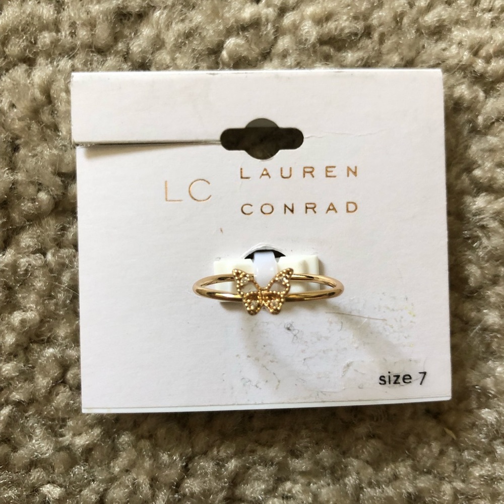 Butterfly ring